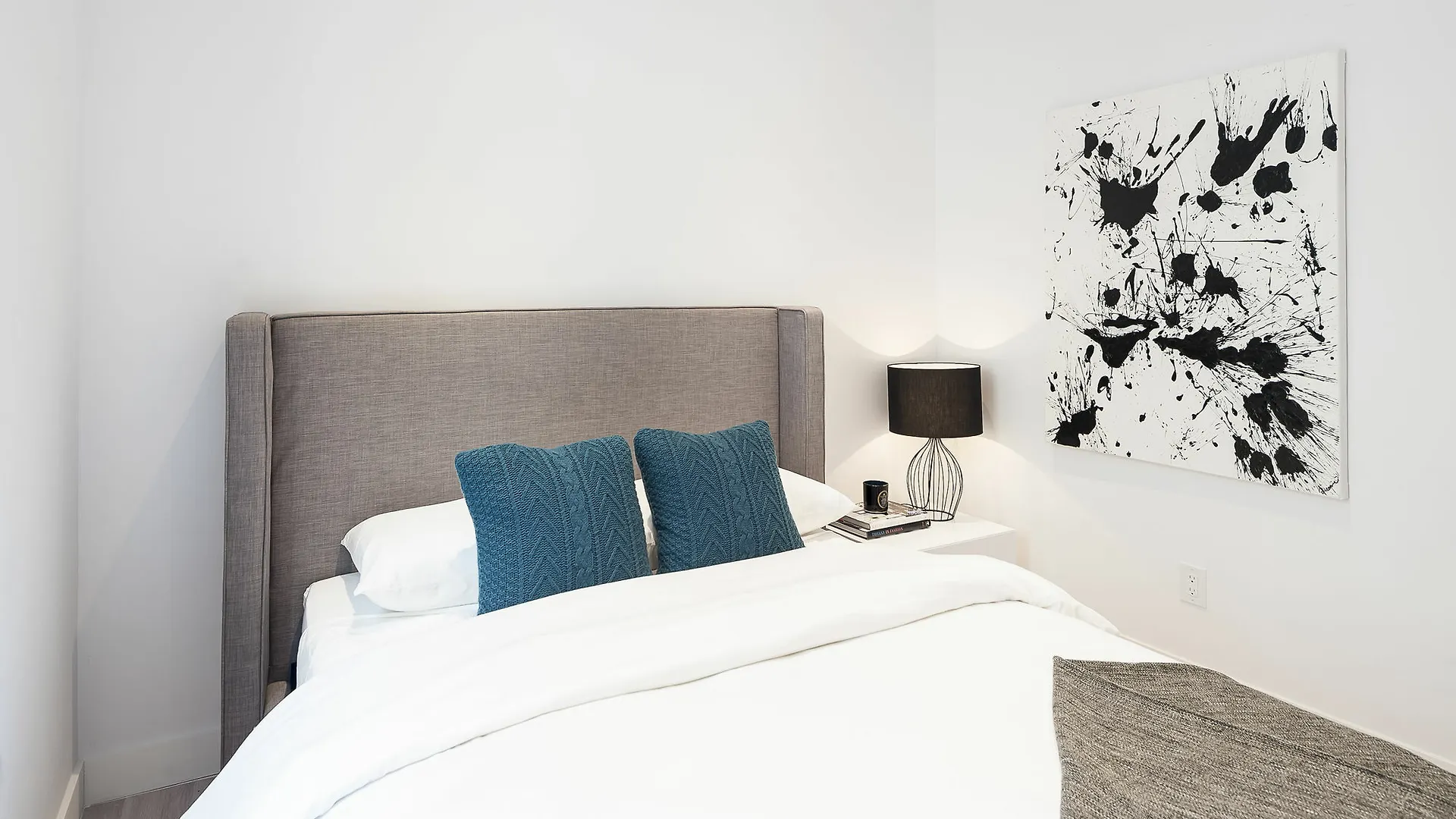 Stanley Court Apartments By Simplissimmo Canada